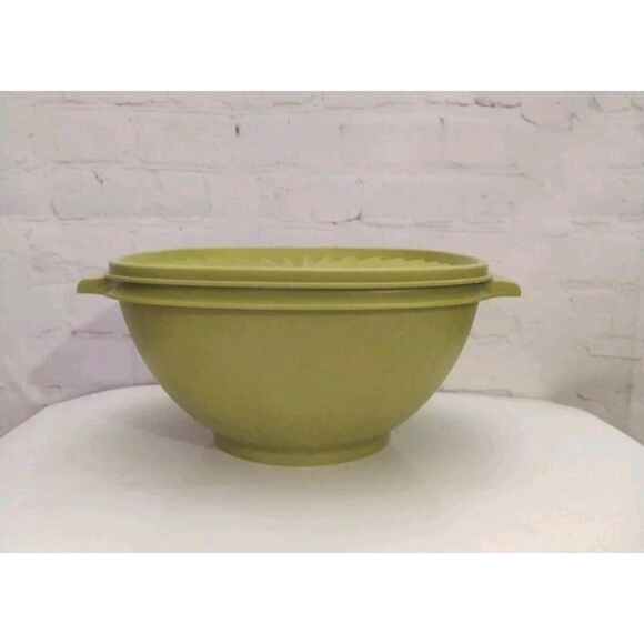 Vintage TUPPERWARE Bowl & Lid 858-1 Green Avocado 70s Retro MCM Servalier 9” - Picture 3 of 7